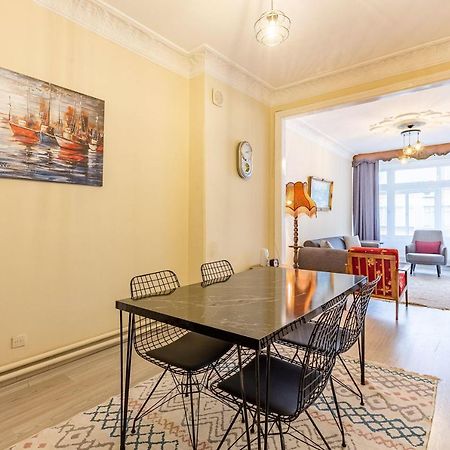 Charming Apartment Surrounded By Vibrant Attractions In Kadikoy Istanbul Exteriör bild