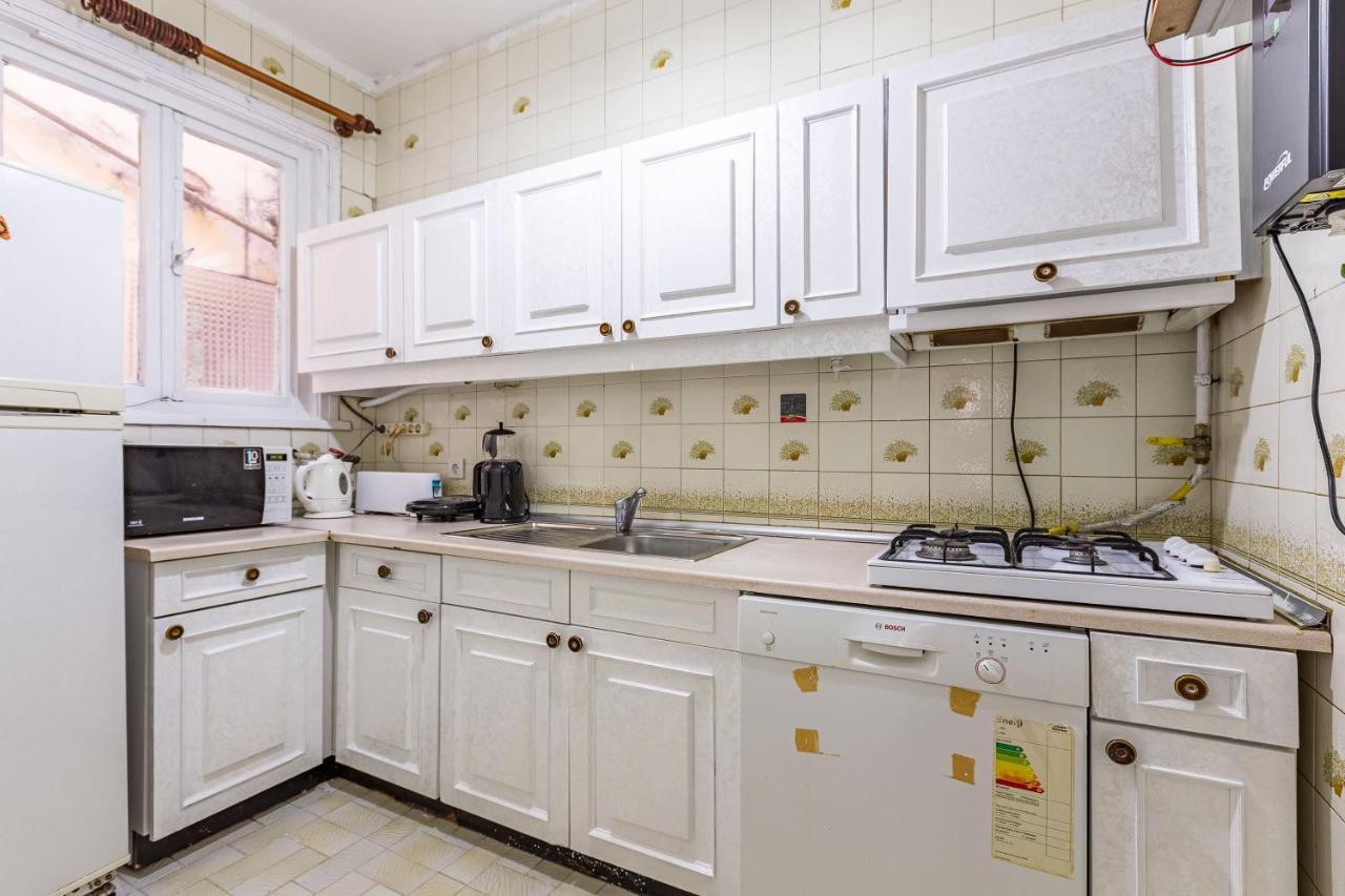 Charming Apartment Surrounded By Vibrant Attractions In Kadikoy Istanbul Exteriör bild