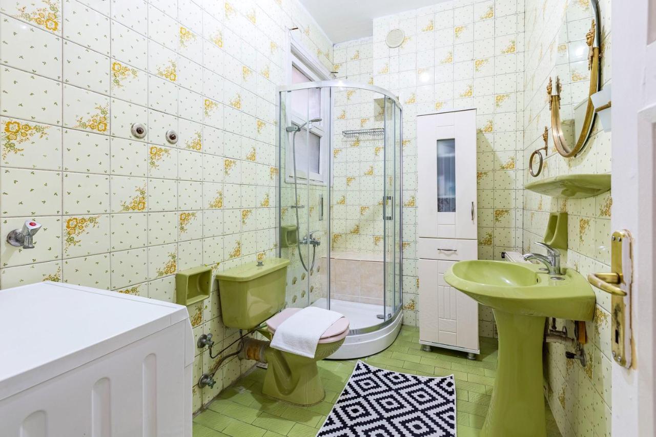 Charming Apartment Surrounded By Vibrant Attractions In Kadikoy Istanbul Exteriör bild